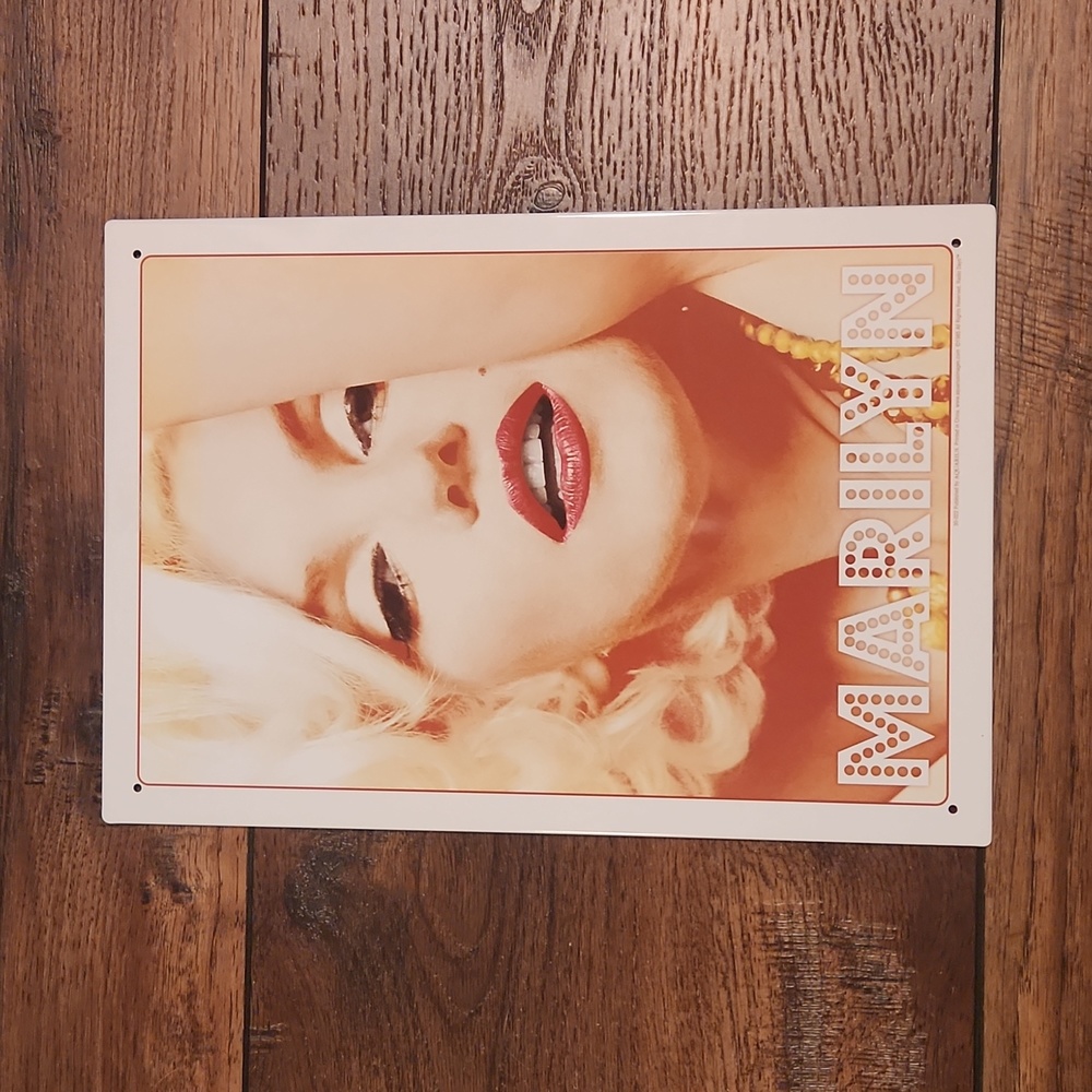 Metal Marilyn Monroe Wall Decor